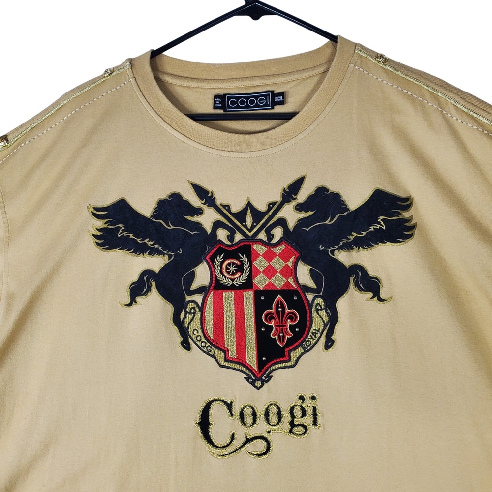 Coogi Mens vintage T-Shirt XXXL Tan Embroidered Crest Winged Horse Gold Studs